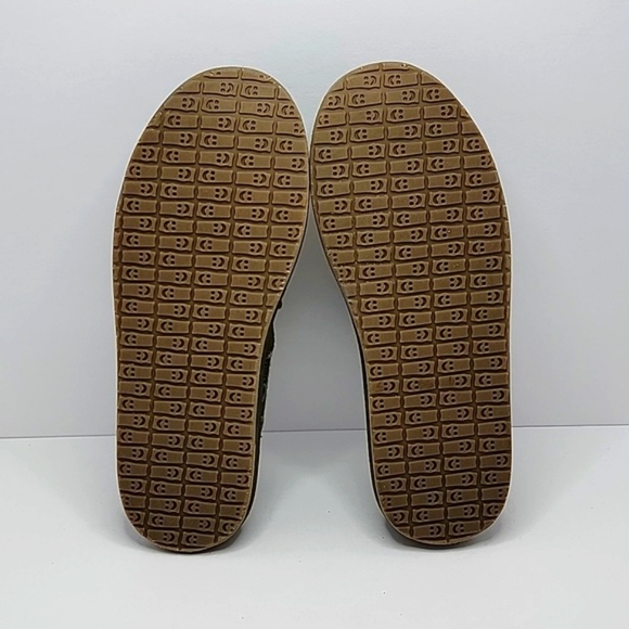 Sanuk | Sidewalk Surfer olive green slip-on sneakers | MENS 9 NWOT - Picture 8 of 9